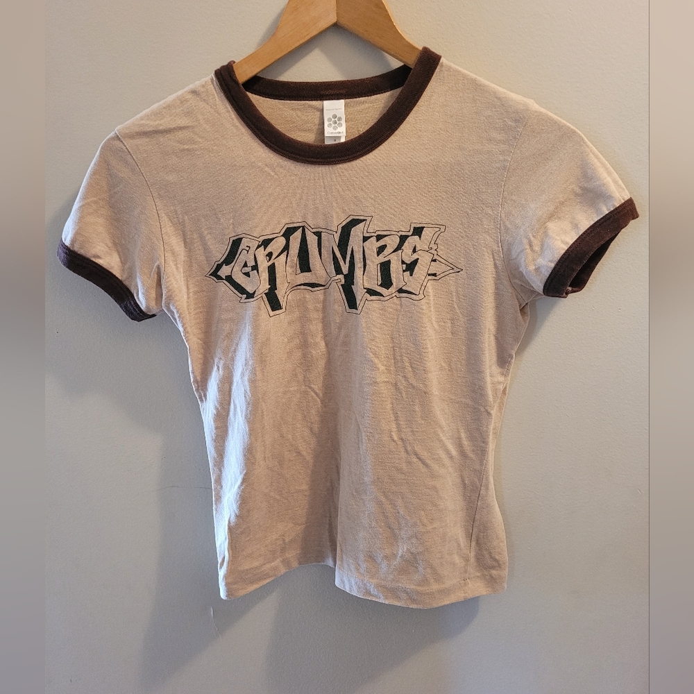 🌻 3 for $15. Classic Girl graphic short sleeve tshirt. Size small.